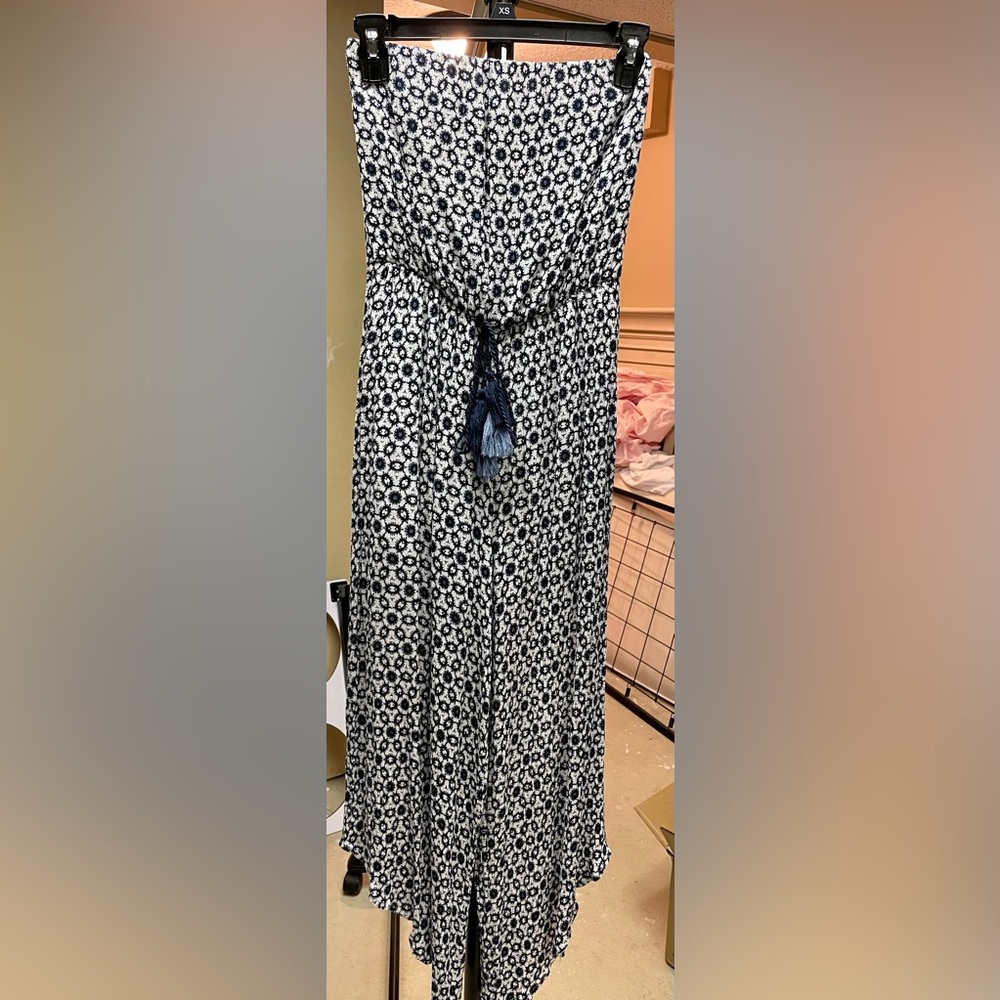 Xhilaration strapless Capri length romper